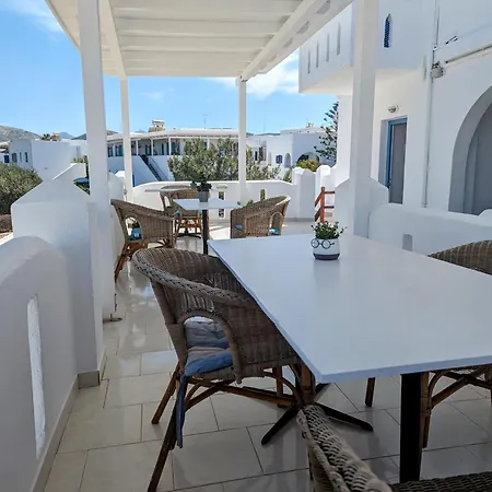 Barbaras 3* Naousa (Paros)