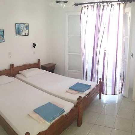 Barbaras Naousa (Paros)